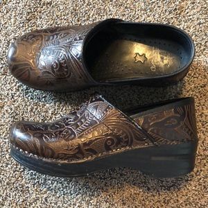 Excellent condition Dansko shoes!